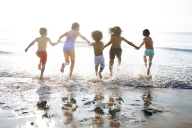 Kid Friends at the Beach | Sunset Vacations