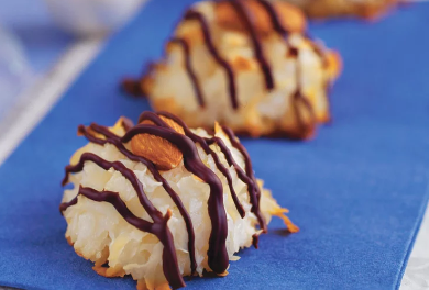 Chocolate & Almond Macaroons | Sunset Vacations