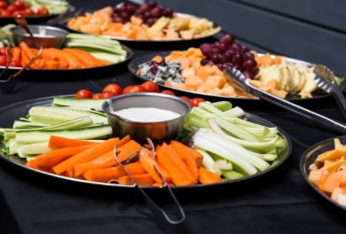 Raw Vegetable Tray & Dip | Sunset Vacations